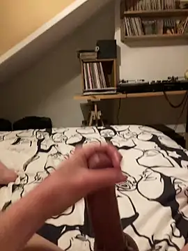 LivingLegend1978 online show from February 14, 5:36 pm