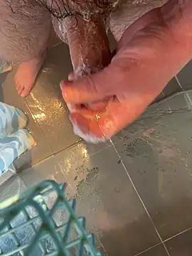 LivingLegend1978 online show from April 19, 9:21 am