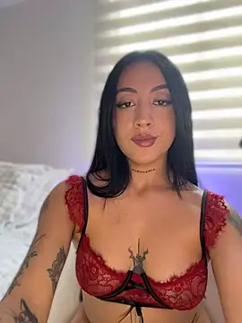 keilelewis online show from May 12, 5:41 pm