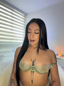 keilelewis online show from April 21, 5:30 pm