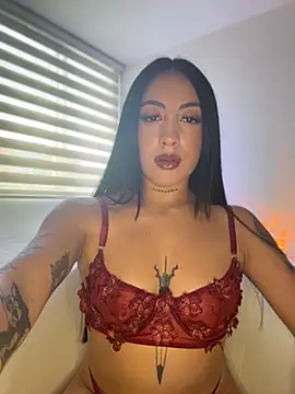 keilelewis online show from April 26, 6:27 pm
