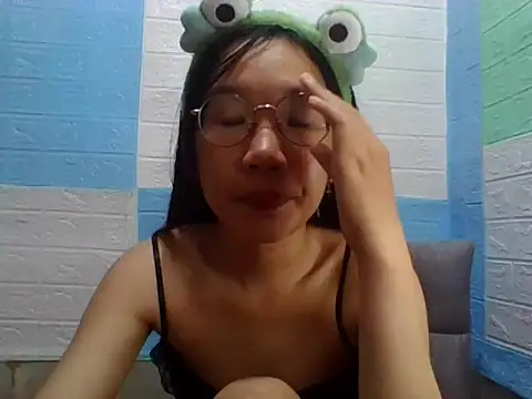 Nanoko online show from September 29, 11:05 am