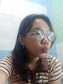 Snapshot of Nanoko chatting on June 16, 9:31 am Nanoko online show from June 16, 9:31 am