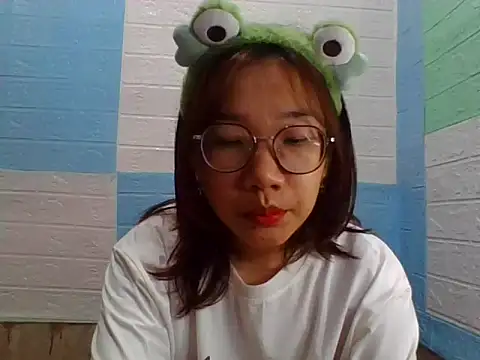 Nanoko online show from March 4, 4:04 pm