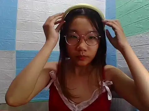 Nanoko online show from October 11, 8:59 am