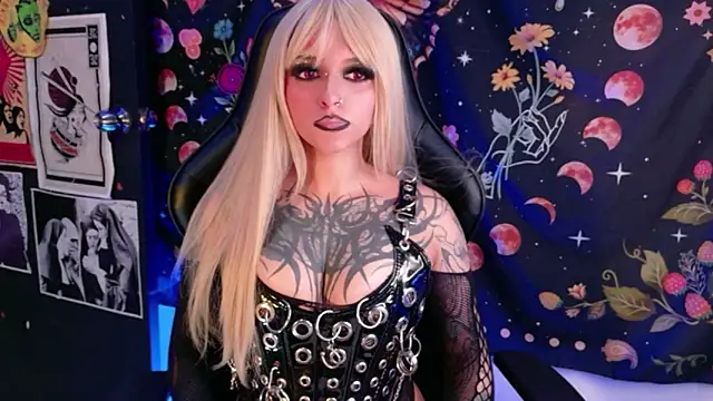 Snapshot of Agatha_BDSM chatting on May 23, 10:31 pm Agatha BDSM online show from May 23, 10:31 pm