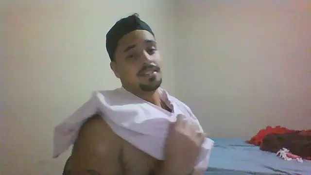 Snapshot of Xcumshot33 chatting on October 21, 3:28 am Xcumshot33 online show from October 21, 3:28 am