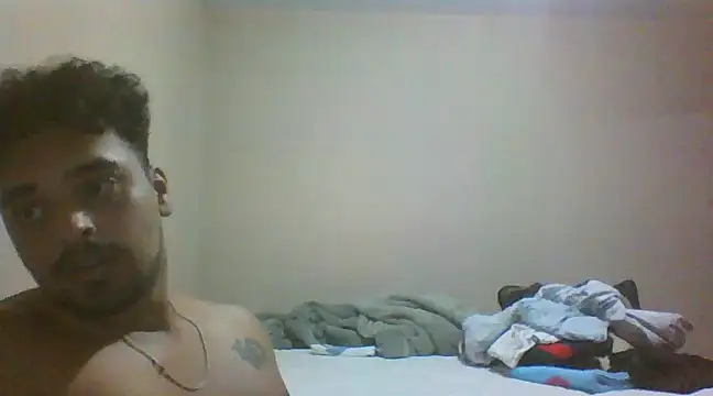 Snapshot of Xcumshot33 chatting on January 10, 4:01 am Xcumshot33 online show from January 10, 4:01 am