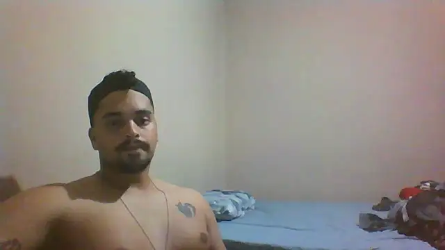 Snapshot of Xcumshot33 chatting on October 17, 3:21 am Xcumshot33 online show from October 17, 3:21 am