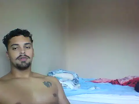 Snapshot of Xcumshot33 chatting on February 11, 3:45 pm Xcumshot33 online show from February 11, 3:45 pm