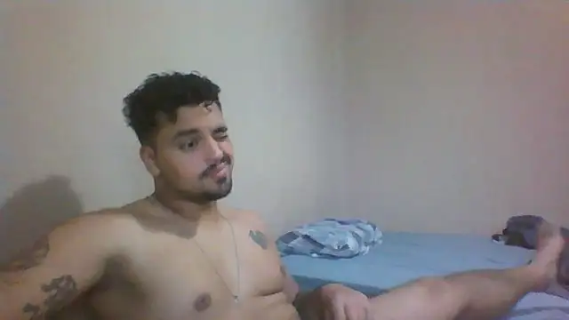 Snapshot of Xcumshot33 chatting on October 15, 7:44 pm Xcumshot33 online show from October 15, 7:44 pm