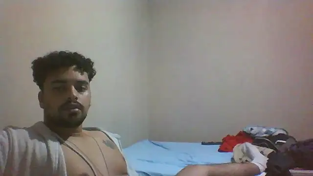 Snapshot of Xcumshot33 chatting on September 24, 2:40 am Xcumshot33 online show from September 24, 2:40 am