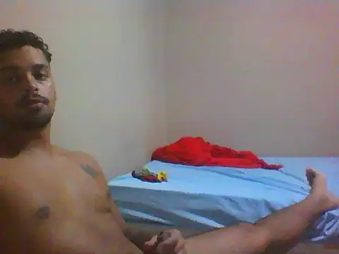 Snapshot of Xcumshot33 chatting on February 4, 11:11 pm Xcumshot33 online show from February 4, 11:11 pm