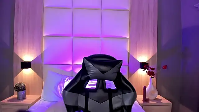 bella1207 online show from November 3, 7:39 pm