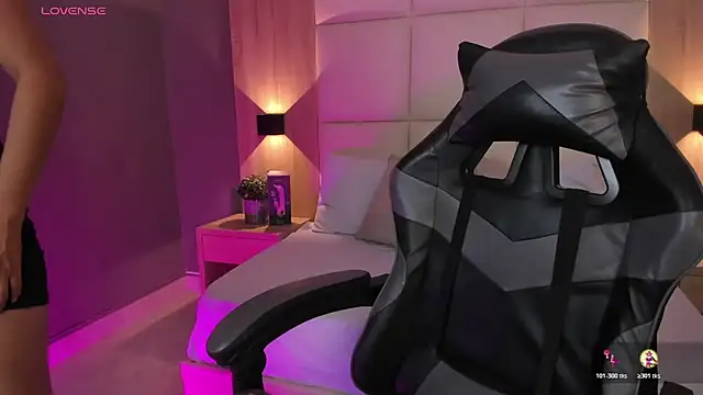 bella1207 online show from October 27, 7:15 pm