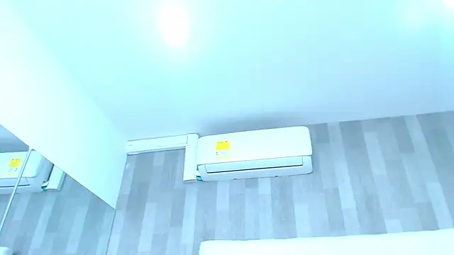 LeahMillerr online show from November 25, 1:11 pm