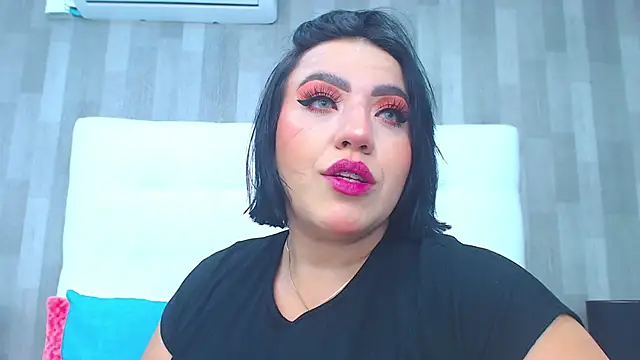 LeahMillerr online show from March 18, 12:17 pm