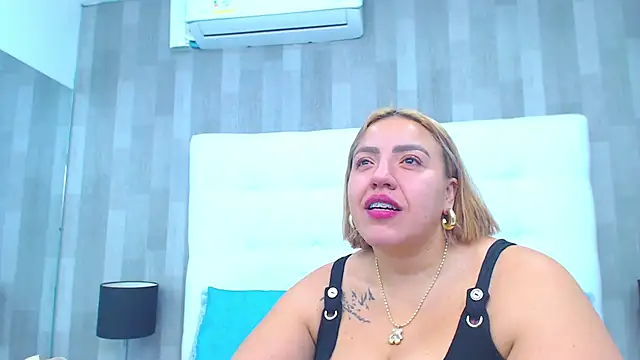 LeahMillerr online show from September 9, 1:31 pm