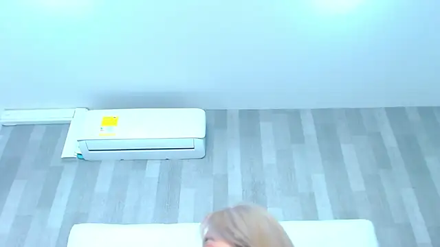 LeahMillerr online show from October 1, 12:53 pm