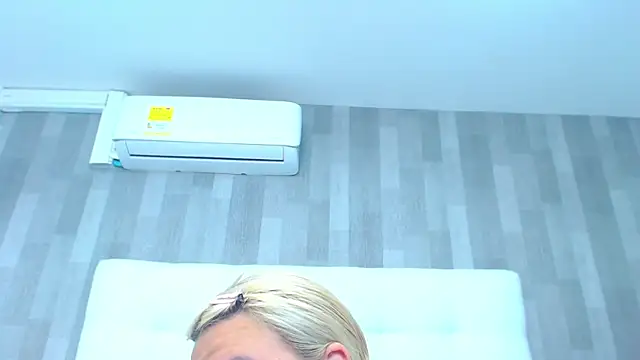 LeahMillerr online show from March 18, 1:24 pm