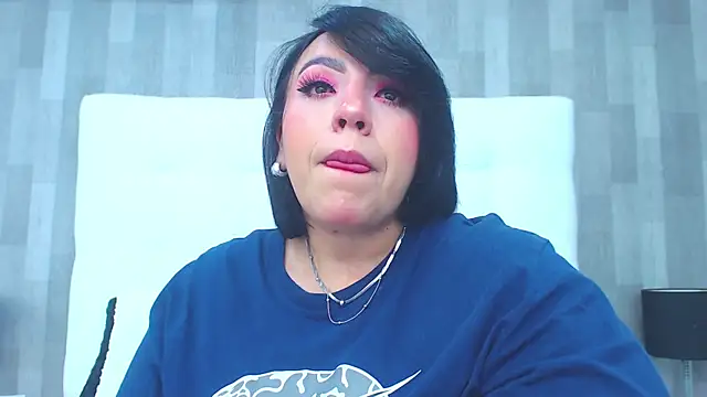 LeahMillerr online show from March 12, 12:36 pm