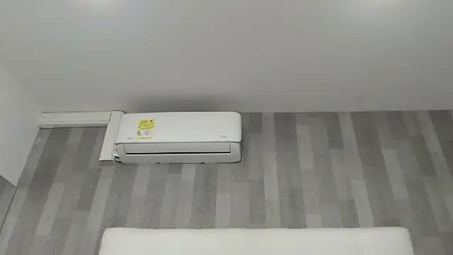 Snapshot of LeahMillerr chatting on February 9, 12:25 pm LeahMillerr online show from February 9, 12:25 pm