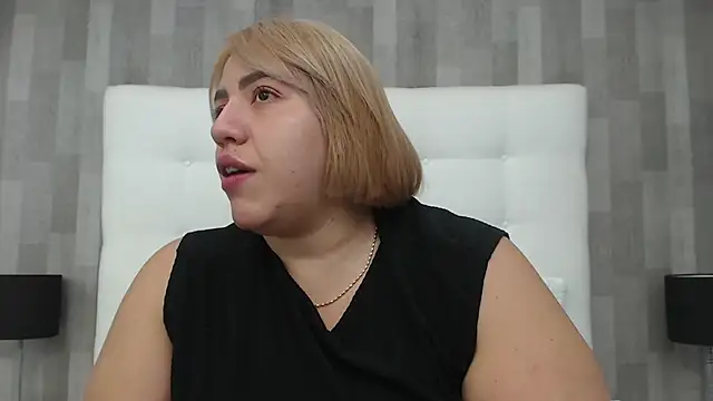 LeahMillerr online show from September 25, 12:33 pm
