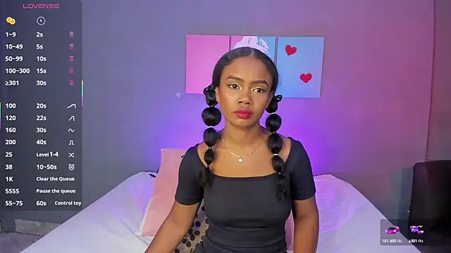 EmmaSmith06 online show from September 26, 9:10 pm