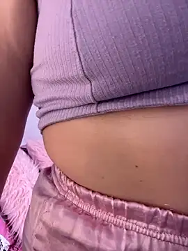 Snapshot of solecito_22 chatting on March 1, 1:43 am solecito 22 online show from March 1, 1:43 am