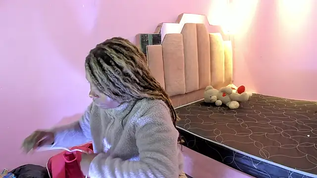 LoveQueen2 online show from January 17, 11:58 am