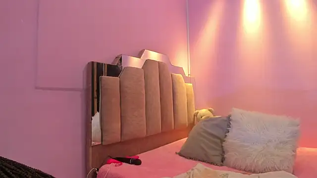 LoveQueen2 online show from November 13, 12:09 pm