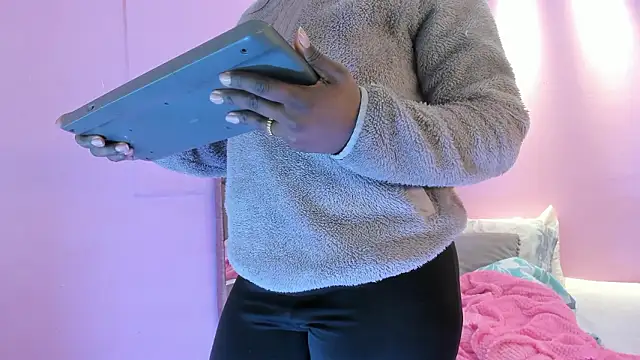 LoveQueen2 online show from February 1, 11:52 am