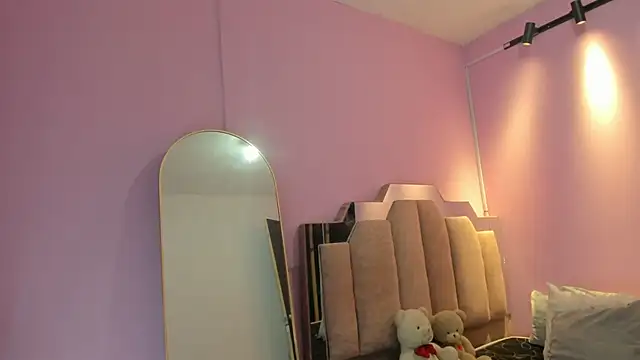 LoveQueen2 online show from November 6, 11:58 am