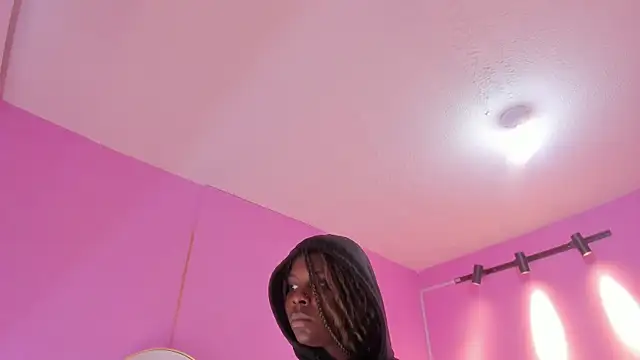 LoveQueen2 online show from January 9, 11:50 am