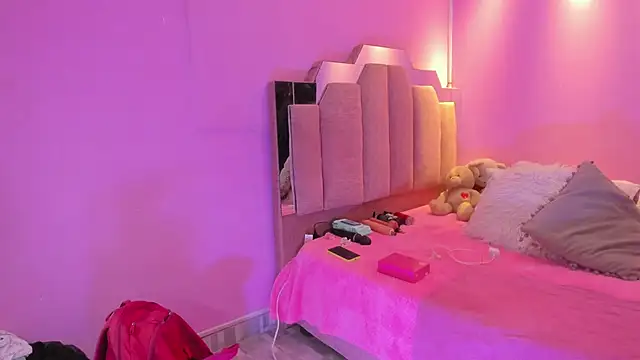 LoveQueen2 online show from January 11, 12:12 pm