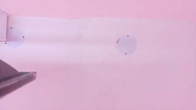 LoveQueen2 online show from March 6, 12:00 pm