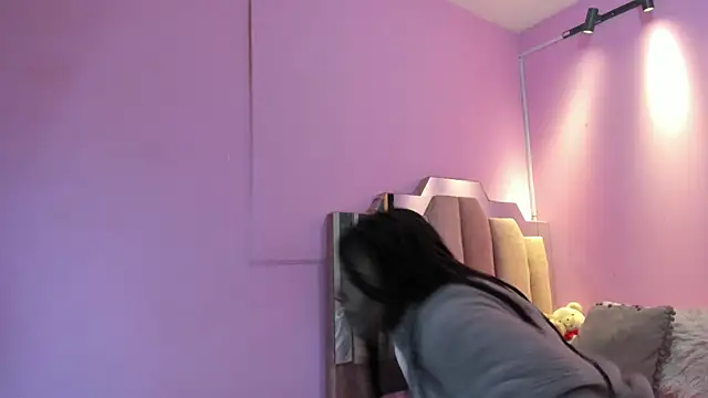 LoveQueen2 online show from December 18, 11:47 am