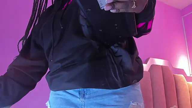 LoveQueen2 online show from November 15, 11:47 am