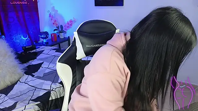 Majuu   online show from November 29, 12:38 pm