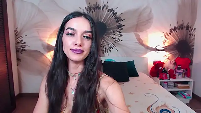 Snapshot of KatherineBisou chatting on November 10, 7:30 pm KatherineBisou online show from November 10, 7:30 pm