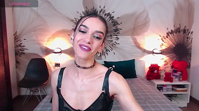 KatherineBisou online show from May 24, 6:52 pm