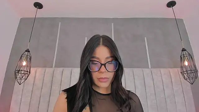 emelie 89 online show from November 23, 7:46 pm