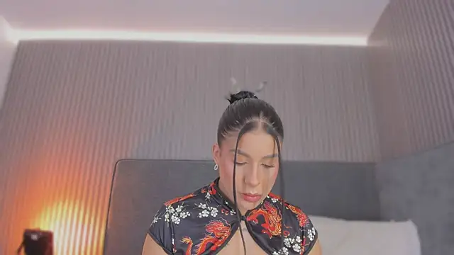 emelie 89 online show from February 6, 12:45 pm