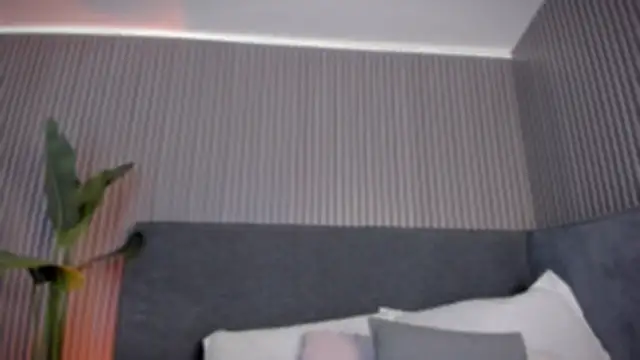 Snapshot of emelie_89 chatting on May 26, 12:03 pm emelie 89 online show from May 26, 12:03 pm