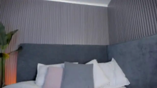 Snapshot of emelie_89 chatting on May 15, 1:31 pm emelie 89 online show from May 15, 1:31 pm