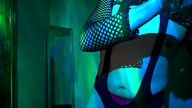 CloudyBoy Toy online show from February 24, 9:30 pm