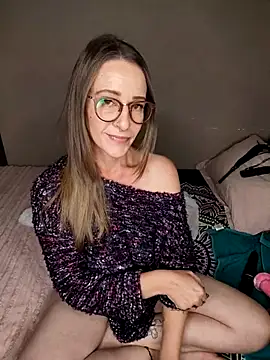 Snapshot of Deviant_Desires_xx chatting on September 23, 5:20 pm Deviant Desires xx online show from September 23, 5:20 pm