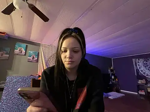 skinwalkingzombie online show from December 11, 4:31 pm