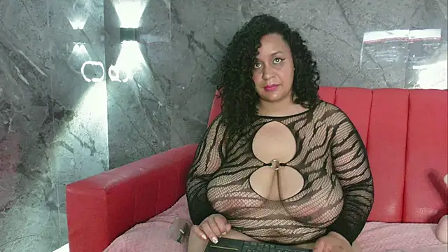 Danielaa a online show from November 7, 10:46 pm