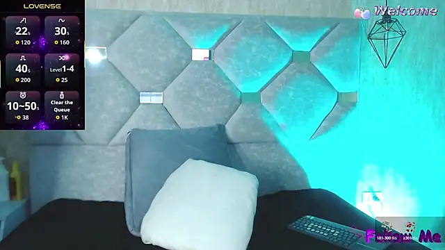 Danielaa a online show from March 14, 11:33 pm